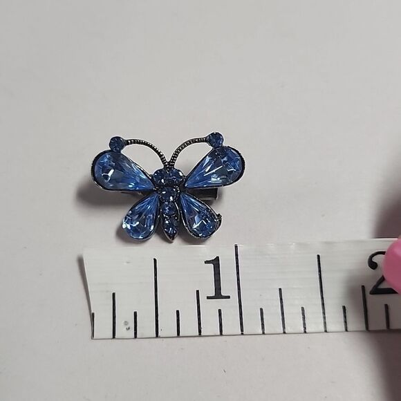 Gorgeous Vintage Rhinestone Butterfly Brooch - Picture 3 of 3